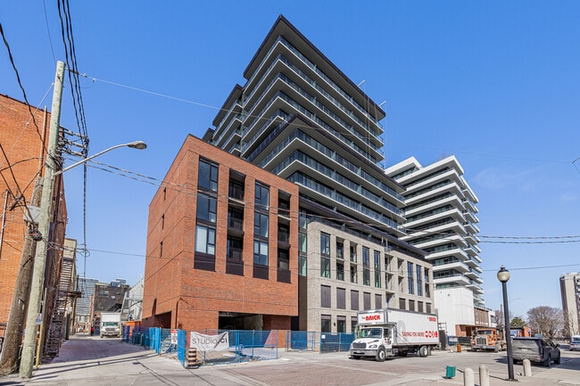 1 Jarvis St in Hamilton, ON - Building Photo - Building Photo