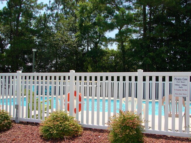 35 Pirates Cove Dr in Swansboro, NC - Building Photo - Building Photo