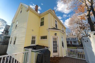 118 Newburg St in Boston, MA - Building Photo - Building Photo