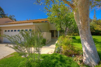 23150 Park Sorrento in Calabasas, CA - Building Photo - Building Photo