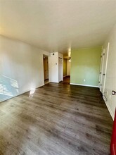 610 SW 10th Ln-Unit -A in Gainesville, FL - Building Photo - Building Photo