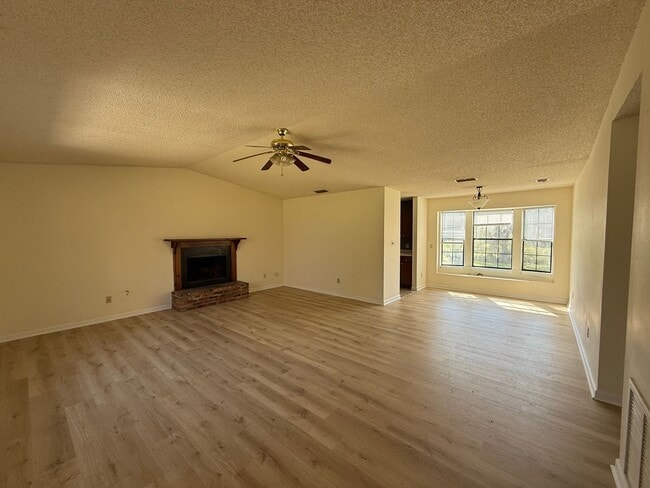 6745 Alan-A-Dale Trail in Tallahassee, FL - Building Photo - Building Photo
