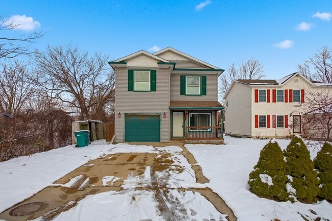 property at 35942 Vinewood St