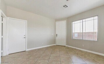11 Stockton Edge Ave in North Las Vegas, NV - Building Photo - Building Photo