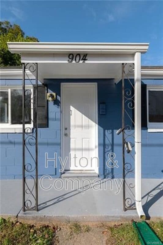 property at 300 St Matthew St