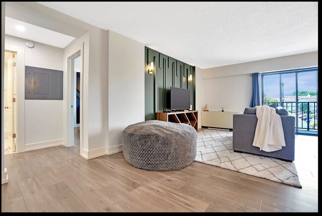 property at 10 N Wood Ave