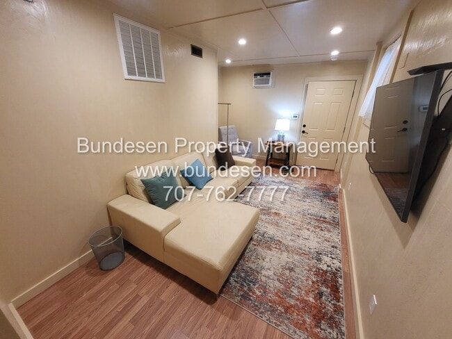 2811 Bardy Rd in Santa Rosa, CA - Building Photo - Building Photo