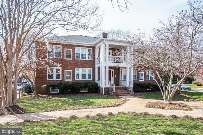property at 305 E Duncan Ave