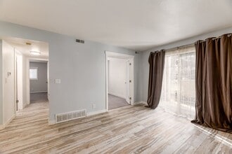 1196 E Waterside Cv in Cottonwood Heights, UT - Building Photo - Building Photo