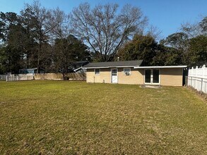 203 S Wellington Dr in Florence, SC - Building Photo - Building Photo