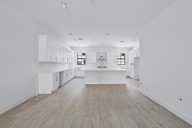 5264 Beckman Ter in Palm Beach Gardens, FL - Building Photo - Building Photo