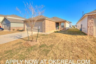 12013 SW 32nd St in Yukon, OK - Building Photo - Building Photo
