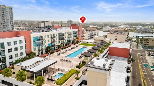 1208 E Kennedy Blvd in Tampa, FL - Building Photo - Building Photo