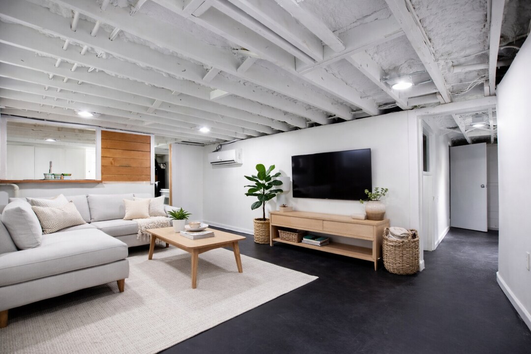 1713 E Main St, Unit Basement Apartment in Chattanooga, TN - Building Photo