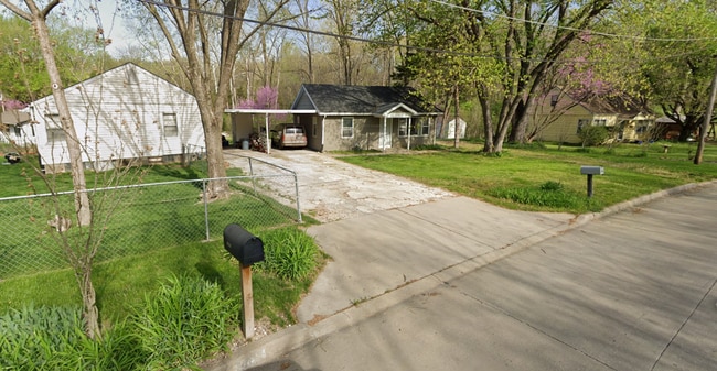 property at 1403-1403 Garden Dr