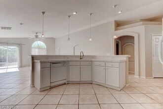 1460 Dragon Rock Dr in Henderson, NV - Building Photo - Building Photo