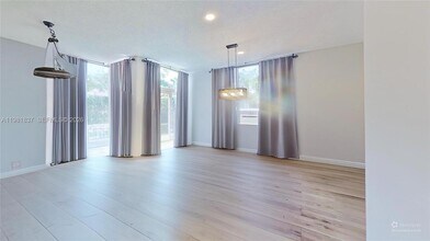 3760 Westminster St in Hollywood, FL - Building Photo - Building Photo