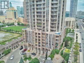 388-3388 Prince of Wales Dr in Mississauga, ON - Building Photo - Building Photo