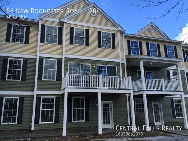 56 New Rochester Rd in Dover, NH - Building Photo