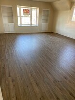 9226 Elizabeth Ave, Unit Open House Saturdays in South Gate, CA - Building Photo