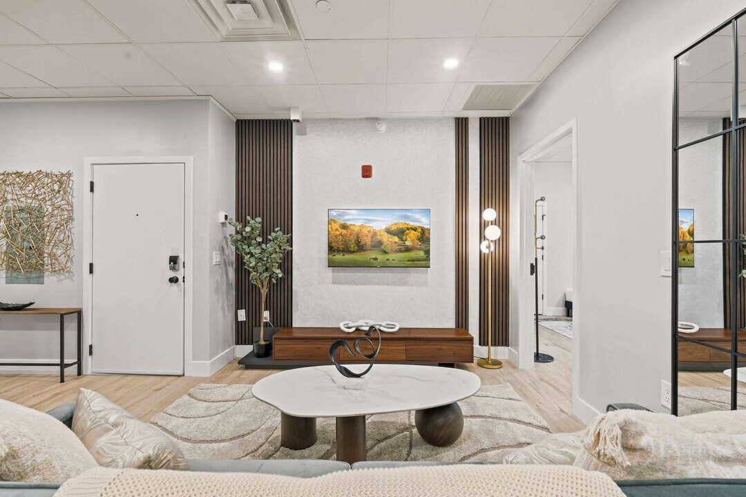 117 N 15th St in Philadelphia, PA - Building Photo