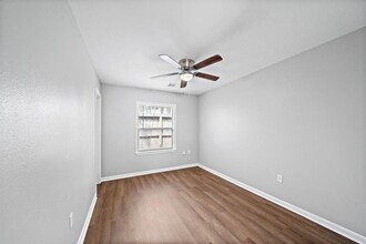 234 W 27th St in Houston, TX - Building Photo - Building Photo