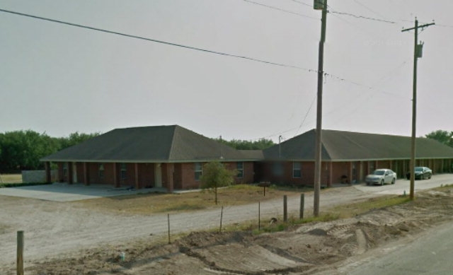 1502 Diamond Ave in Penitas, TX - Foto de edificio