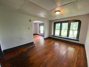 104 Nicklas Ave in Danville, IL - Building Photo - Building Photo