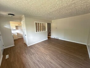 2480 Daily Rd in Columbus, OH - Building Photo - Building Photo