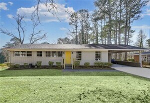 1963 Shepherd Cir SW in Atlanta, GA - Building Photo