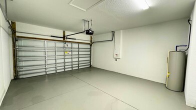 700 Broadway Ave in Lehigh Acres, FL - Building Photo - Building Photo