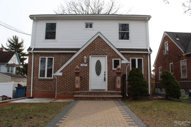 147 Clinton St in Woodbridge Township, NJ - Building Photo - Building Photo