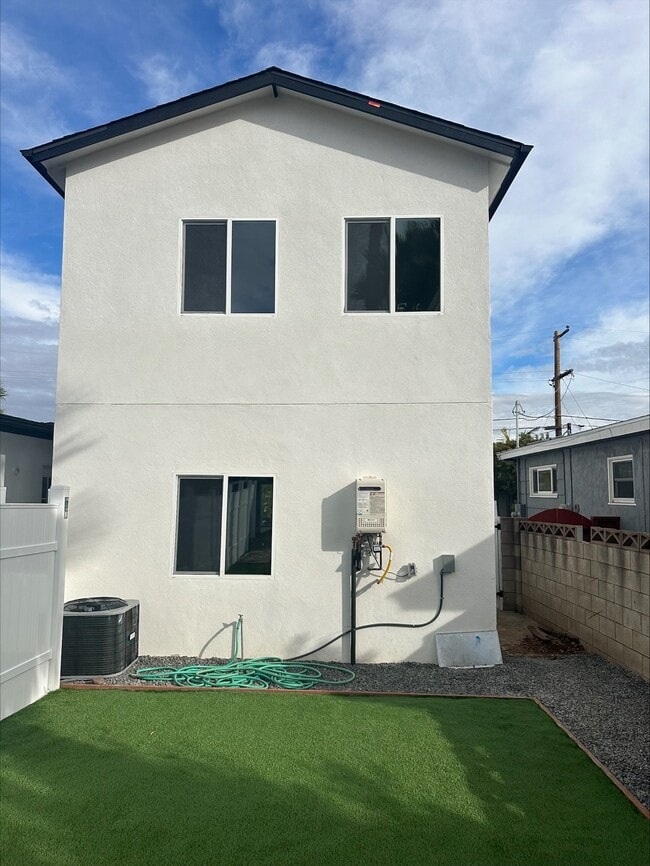 5124 Leo St in San Diego, CA - Building Photo - Building Photo