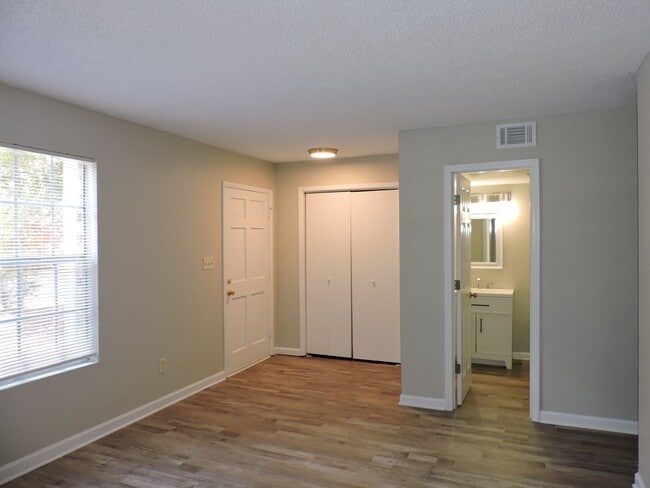 1498 John Carroll Dr in Pensacola, FL - Building Photo - Building Photo