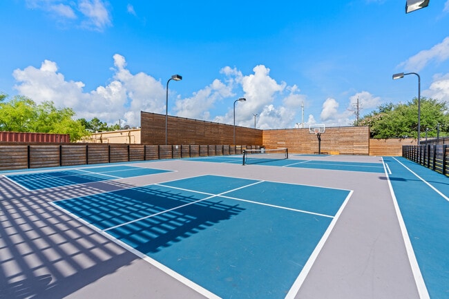 The Flats at Sugarland in Sugar Land, TX - Building Photo - Building Photo