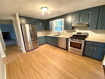 1 Brewster Dr in Needham, MA - Building Photo - Building Photo