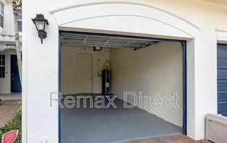 6116 Yellow Sun Dr in Lantana, FL - Building Photo