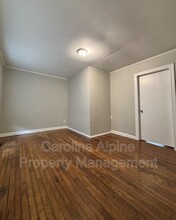 1500 W Walnut Ave in Gastonia, NC - Building Photo - Building Photo