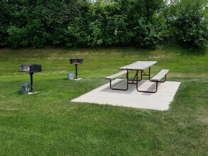 7405 123rd St in Apple Valley, MN - Building Photo - Building Photo