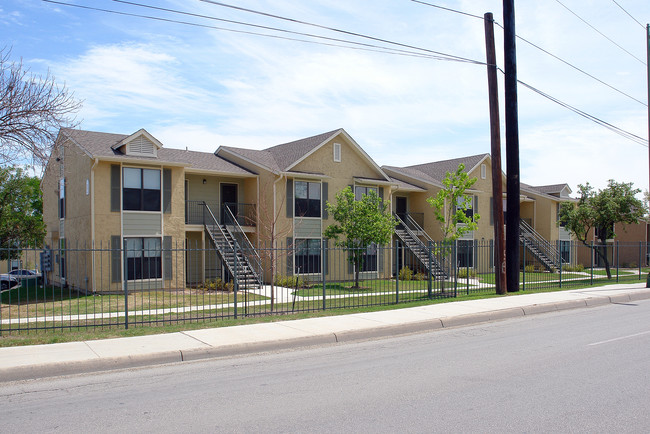 Vista Verde II Apartments in San Antonio, TX - Building Photo - Building Photo