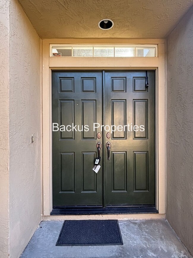 17630 Winding Creek Rd in Salinas, CA - Building Photo - Building Photo