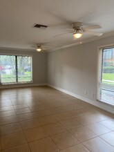814 Sandtree Dr in Palm Beach Gardens, FL - Building Photo - Building Photo