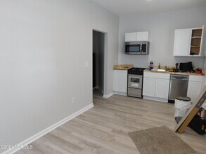 706 E Front St-Unit -A in New Bern, NC - Foto de edificio - Building Photo