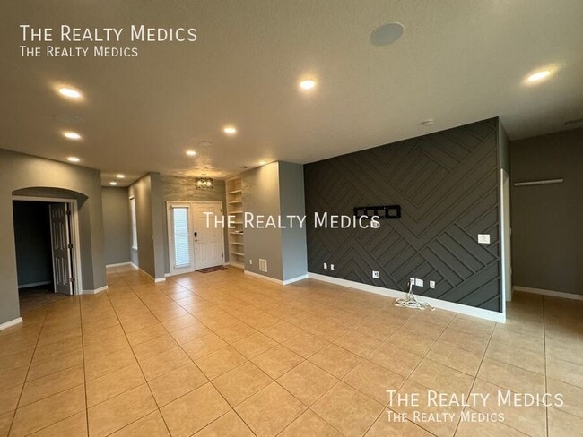 149 Perfect Dr in Daytona Beach, FL - Building Photo - Building Photo