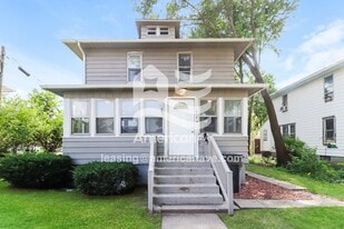 1014 Benham Ct in Elkhart, IN - Building Photo