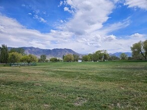 822 Lakeview Dr in Stansbury Park, UT - Building Photo - Building Photo