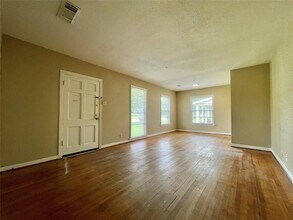 1302 W 5th St in Freeport, TX - Building Photo - Building Photo
