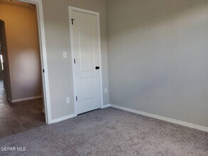1000 Aircoupe Way in El Paso, TX - Building Photo - Building Photo