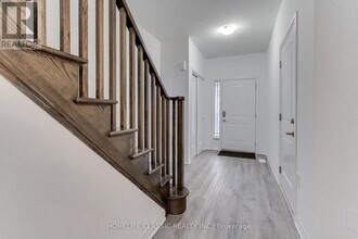 14 Laguna Vlg Cres in Hamilton, ON - Building Photo - Building Photo