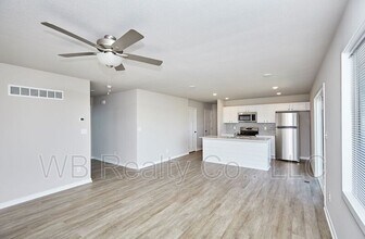 1235 Locust St in Waukee, IA - Building Photo - Building Photo